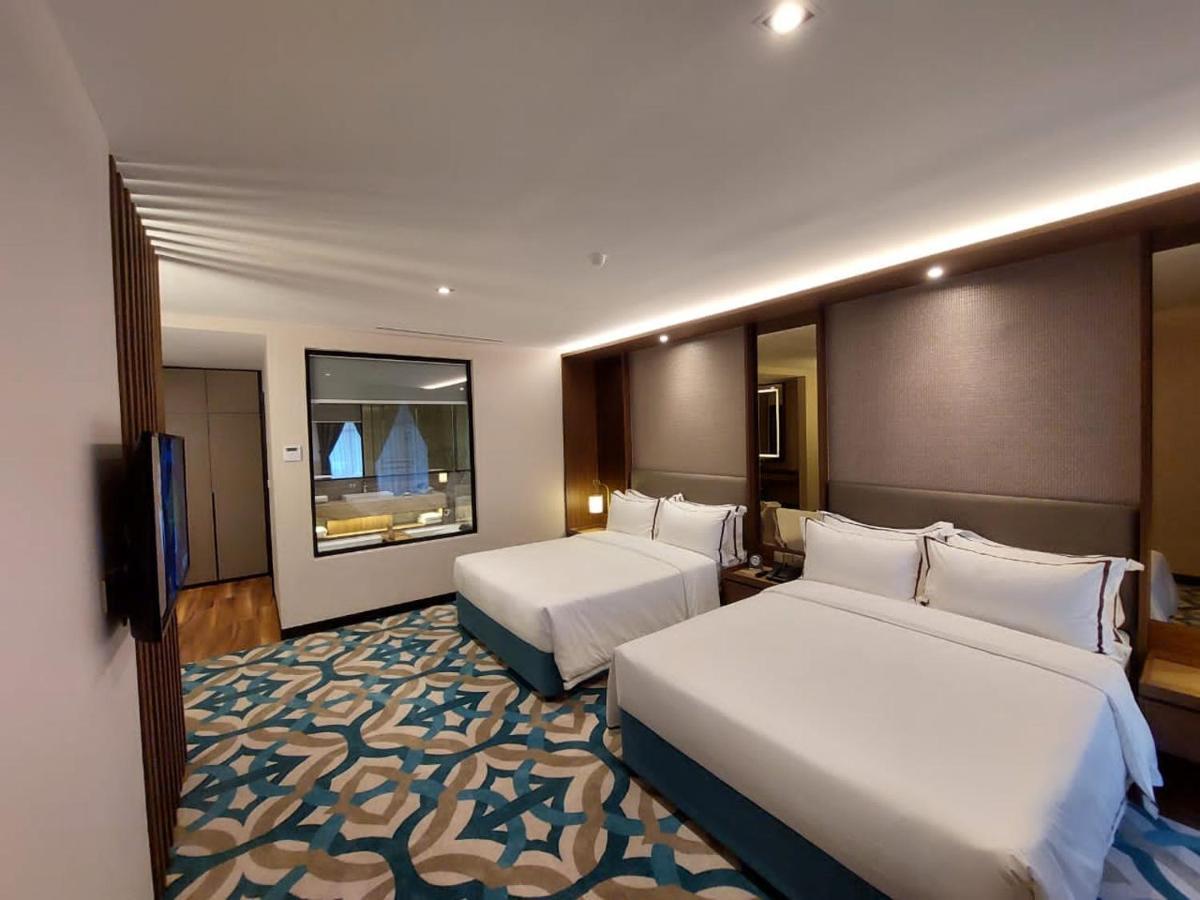 Christee Suites Hotel Malacca Exterior photo