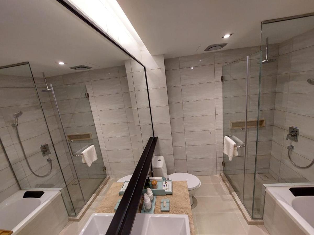 Christee Suites Hotel Malacca Exterior photo
